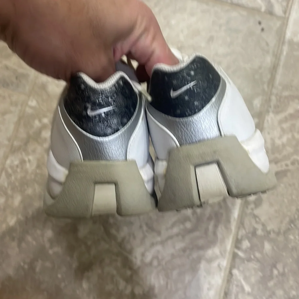 Nike Women's golf shoes‎ size 8.5